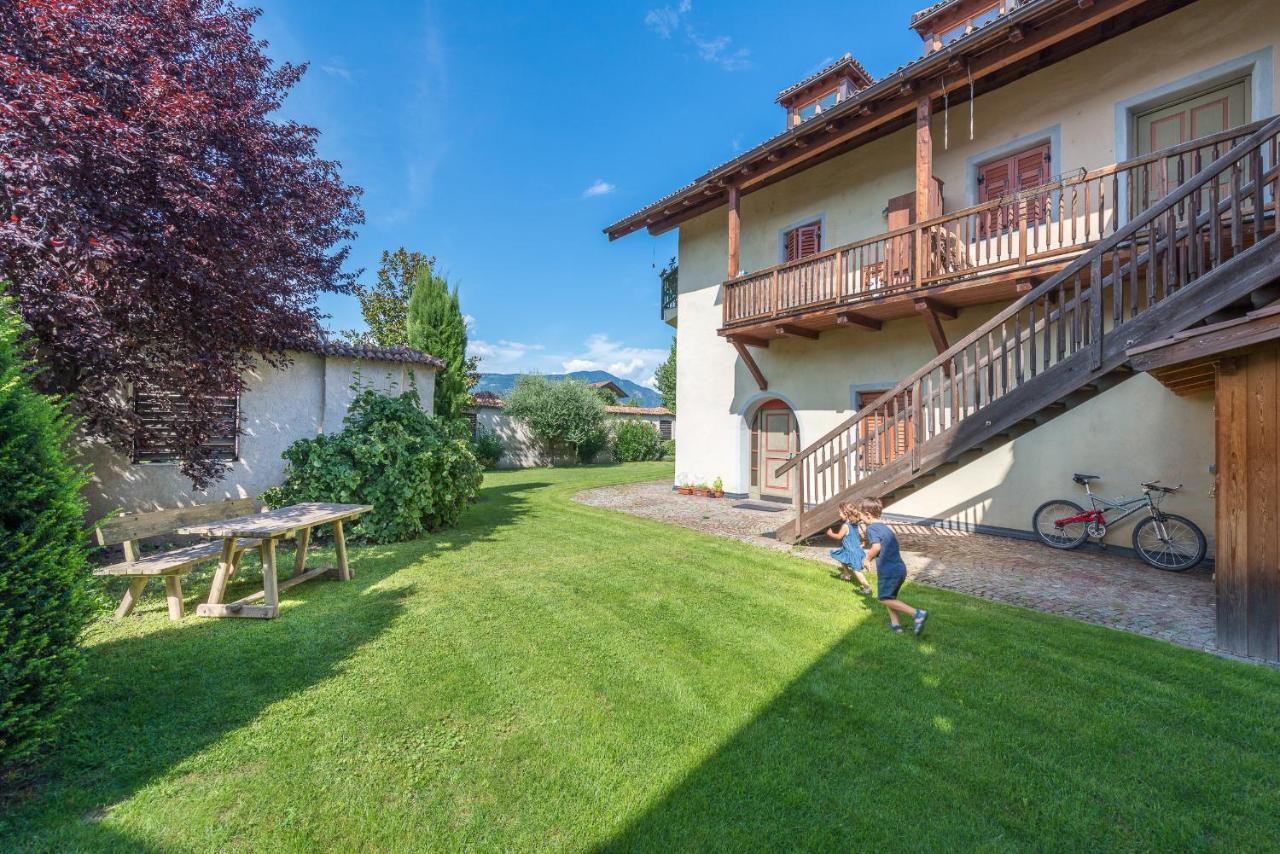 Glögglhof Apartman Appiano Sulla Strada Del Vino Kültér fotó
